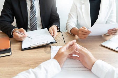 當管理遭遇質疑 企業管理咨詢的價值與挑戰